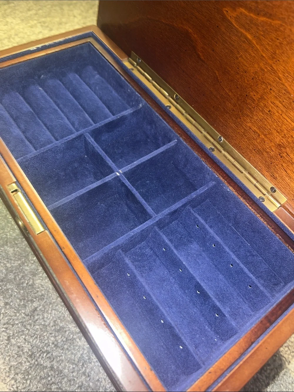 Vintage 1992 The Bombay Company Mahogany Jewelry Chest w/ original skeleton key